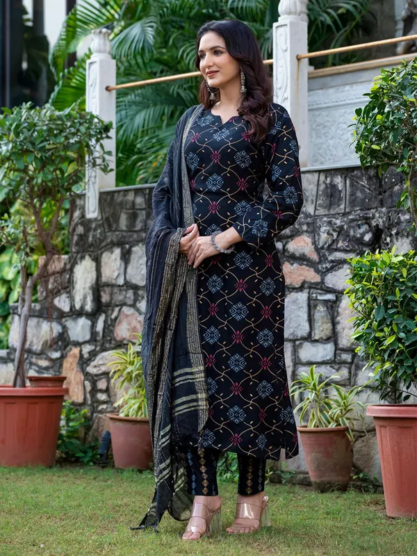 Black_Printed_Kurta,_Trouser/Pant_&_Dupatta_Set