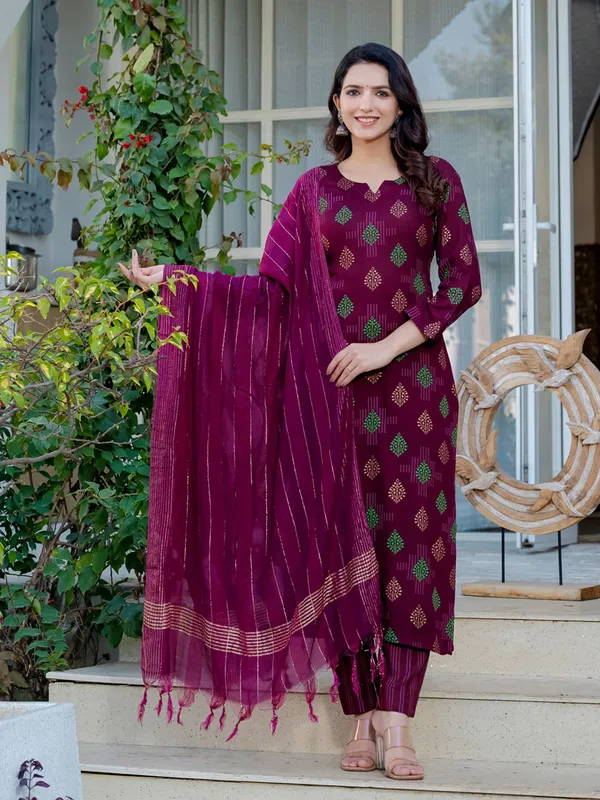 Purple_Printed_Kurta,_Trouser/Pant_&_Dupatta_Set