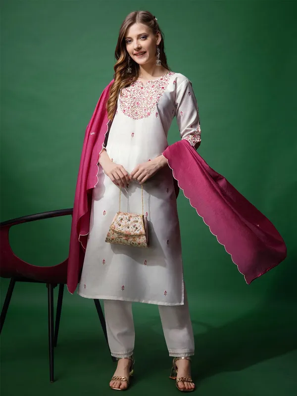 White_Embroidered_Kurta,_Trouser/Pant_&_Dupatta_Set