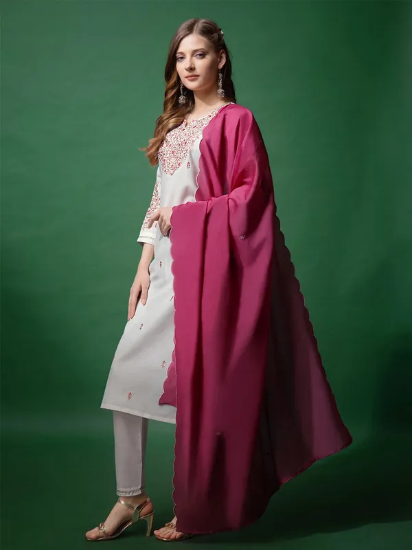 White_Embroidered_Kurta,_Trouser/Pant_&_Dupatta_Set
