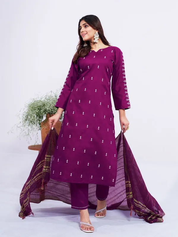 Purple_Embroidered_Kurta,_Trouser/Pant_&_Dupatta_Set