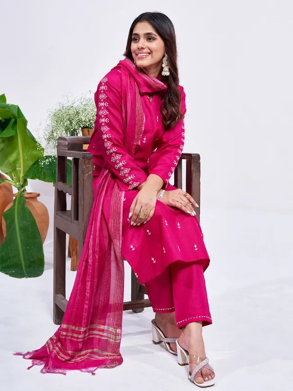 Pink_&_Rani_Embroidered_Kurta,_Trouser/Pant_&_Dupatta_Set