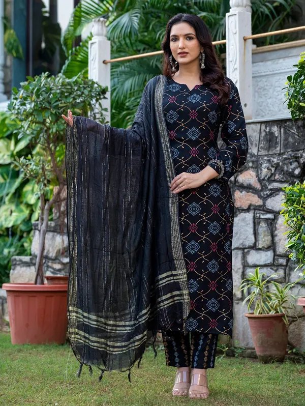 Multicolor_&_Black_Printed_Kurta,_Salwar_&_Dupatta_Set