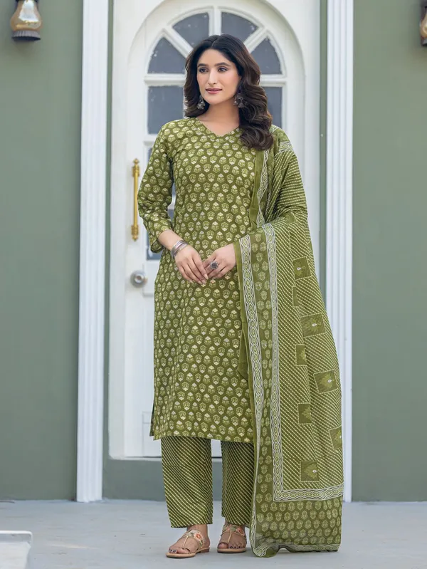 Green_&_Mehendi_Printed_Kurta,_Salwar_&_Dupatta_Set