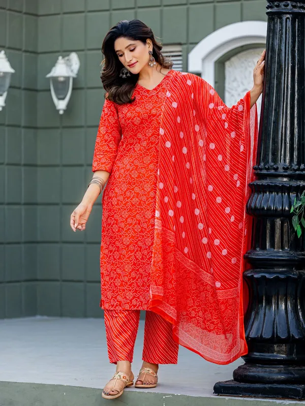 Red_&_Orange_Printed_Kurta,_Salwar_&_Dupatta_Set
