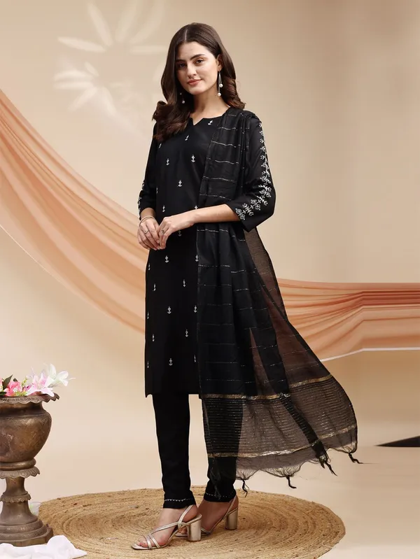 Black_Embroidered_Kurta,_Churidar_&_Dupatta_Set