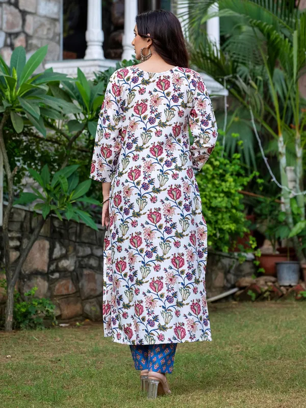 White_Printed_Kurta,_Salwar_&_Dupatta_Set