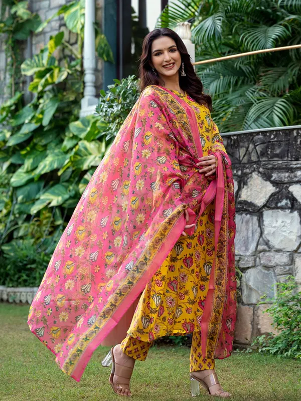 Yellow_Printed_Kurta,_Salwar_&_Dupatta_Set
