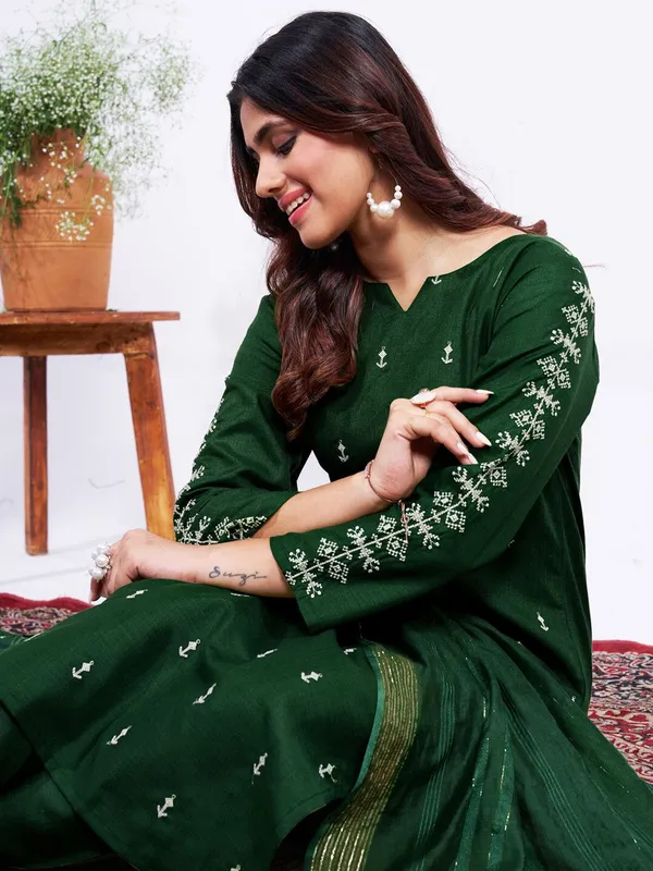 Dark_Green_Embroidered_Kurta,_Trouser/Pant_&_Dupatta_Set
