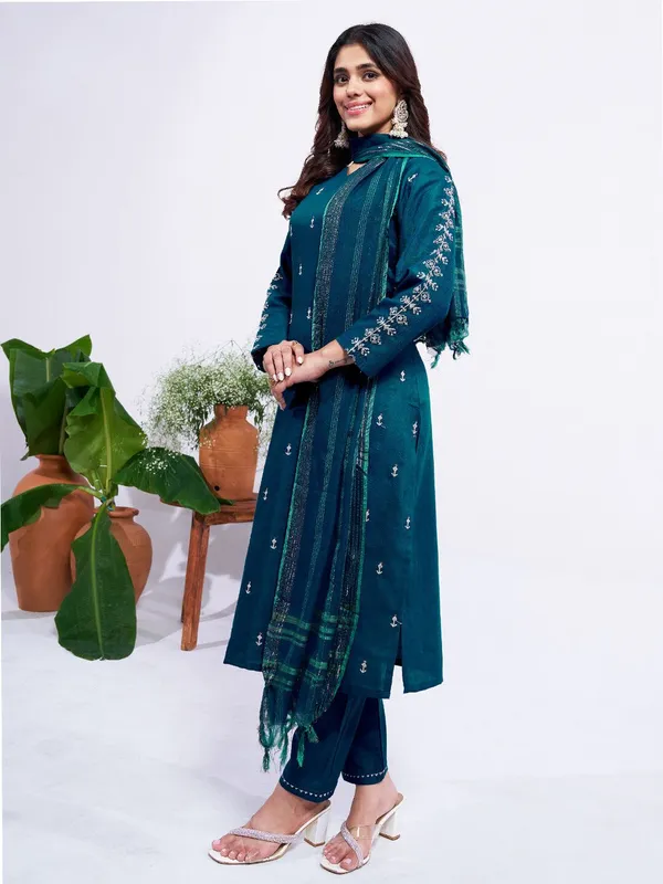 Blue_&_Morpich_Embroidered_Kurta,_Trouser/Pant_&_Dupatta_Set