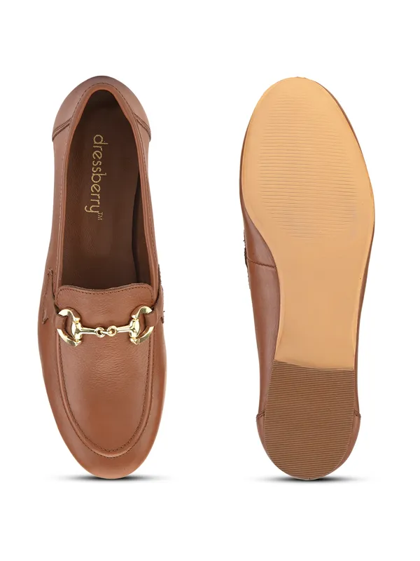 TAN_Gold_Chain_Loafer