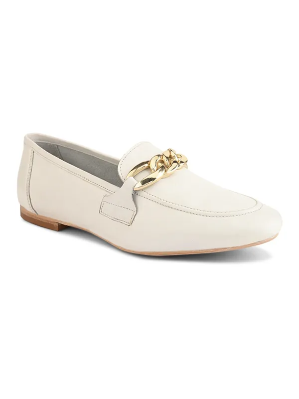 WHITE_Gold_Chain_Loafer