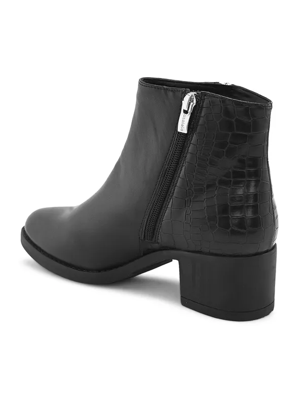 Women's_Black_Side-Zip_Heeled_Ankle_Boots