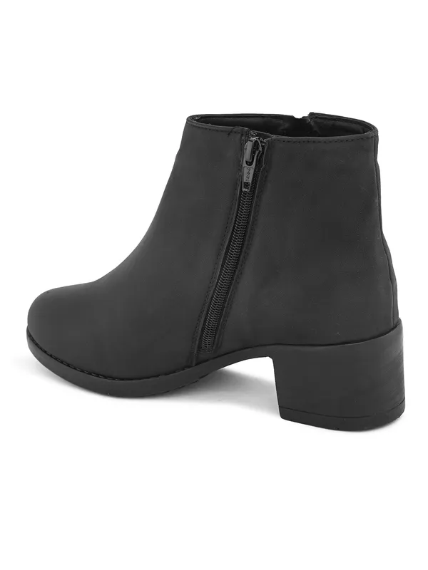 Women's_Black_Side-Zip_Heeled_Ankle_Boots
