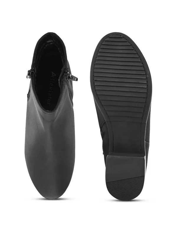 Women's_Black_Side-Zip_Heeled_Ankle_Boots