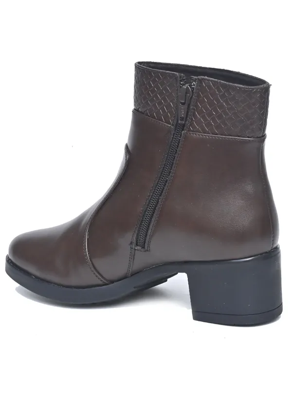 Brown_Synthetic_Leather_Casual_Boots_For_Women