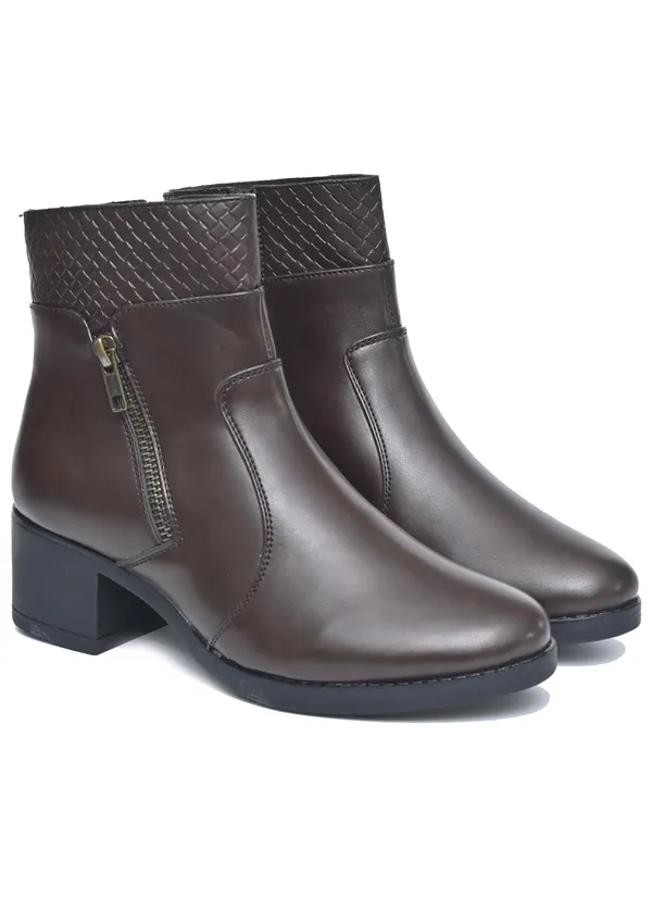 Brown_Synthetic_Leather_Casual_Boots_For_Women