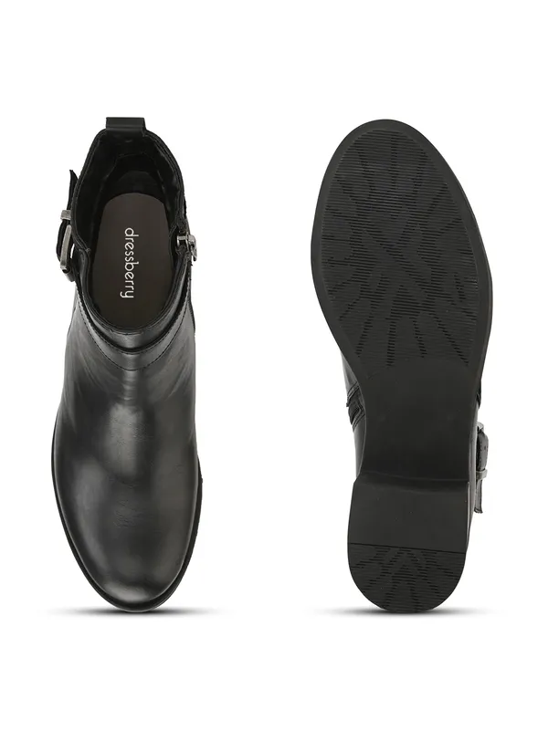 Black_Synthetic_Leather_Ankle_Boots_For_Women
