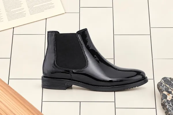 Alleviater_Women’s_Glossy_Black_Chelsea_Ankle_Boots_|_Classic_Slip-On_Fashion_Boots