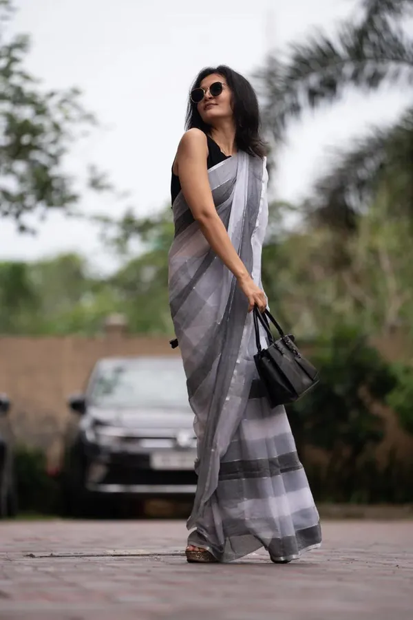 Multicolour_Mul_Cotton_With_Blouse_Piece_Saree_For_Women