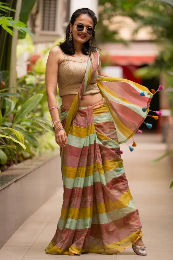 Multicolour_Mul_Cotton_Saree_With_Blouse_Piece_For_Women