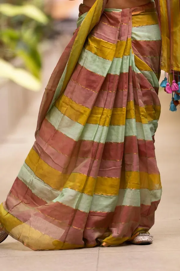 Multicolour_Mul_Cotton_Saree_With_Blouse_Piece_For_Women
