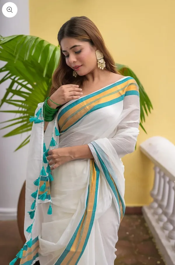 White_Mul_Cotton_Saree_With_Blouse_Piece_For_Women