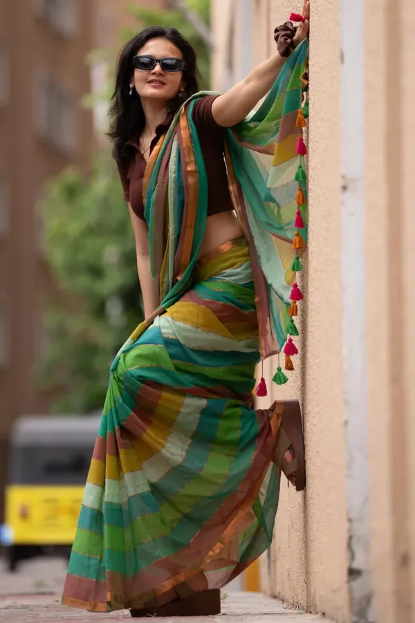 Multicolour_Mul_Cotton_Saree_With_Blouse_Piece_For_Women