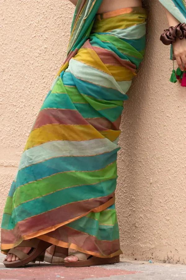 Multicolour_Mul_Cotton_Saree_With_Blouse_Piece_For_Women