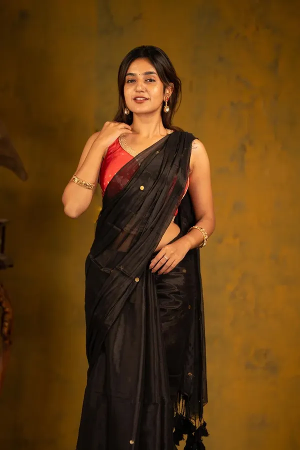 Black_Tissue_Saree_With_Blouse_Piece_For_Women
