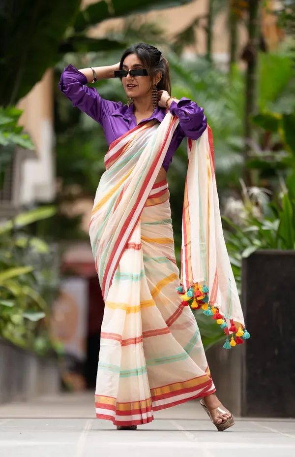 White_Mul_Cotton_Saree_With_Blouse_Piece_For_Women