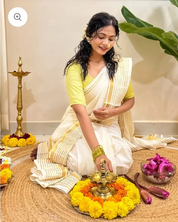 White_Mul_Cotton_Saree_With_Blouse_Piece_For_Women