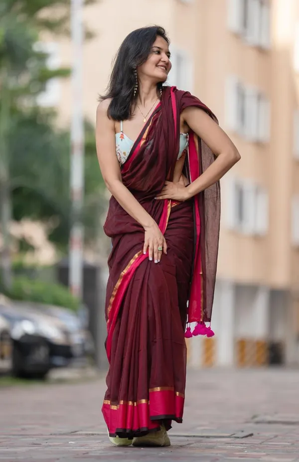 Maroon_Mul_Cotton_Saree_With_Blouse_Piece_For_Women