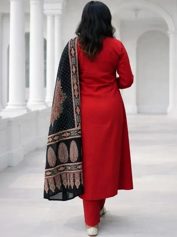 Elegant_Red_Straight_Kurta_Set_with_Black_Ethnic_Dupatta