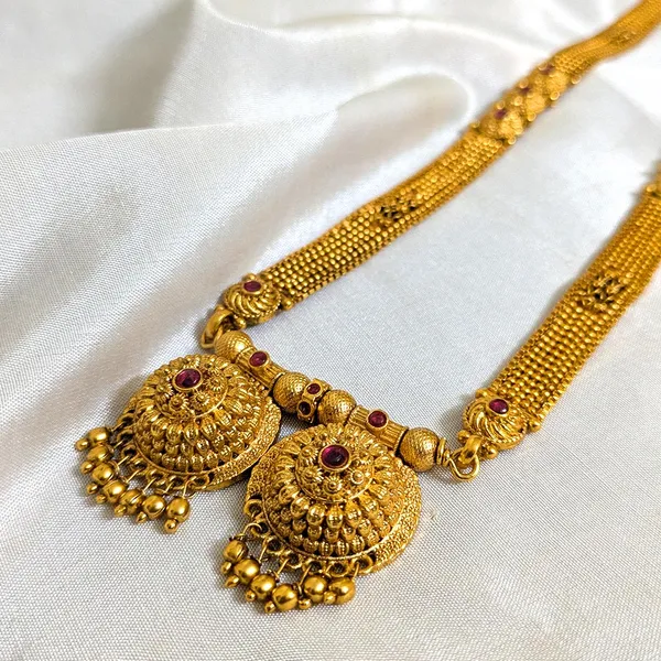 Traditional_Gold_Finish_Mangalsutra