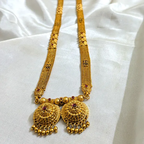 Traditional_Gold_Finish_Mangalsutra