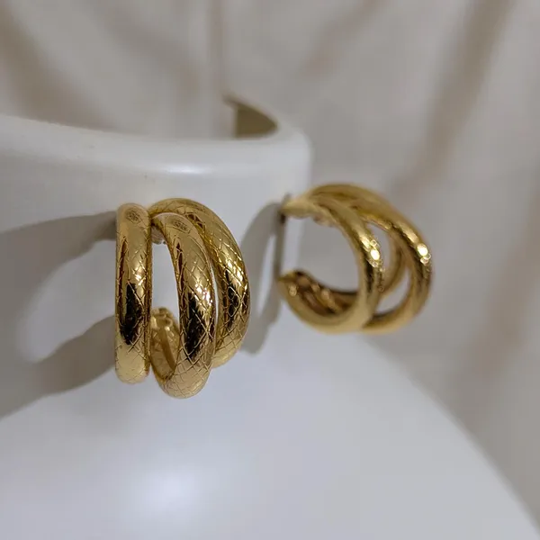 Gold_Finish_Earrings