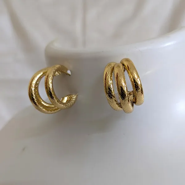 Gold_Finish_Earrings