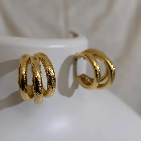 Gold_Finish_Earrings