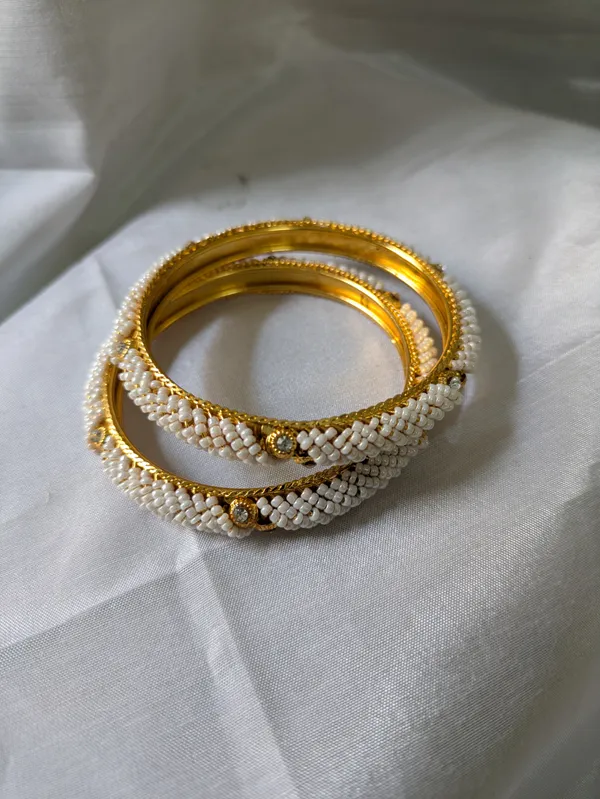 White_Brass_Metal_Gold_Bangles_For_Women