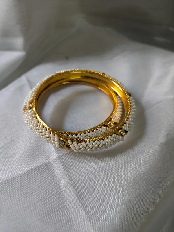 White_Brass_Metal_Gold_Bangles_For_Women