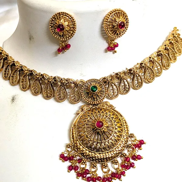 Traditional_Gold_Finish_Necklace_Set