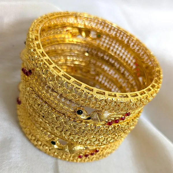 Traditional_Gold_Finish_Bangles
