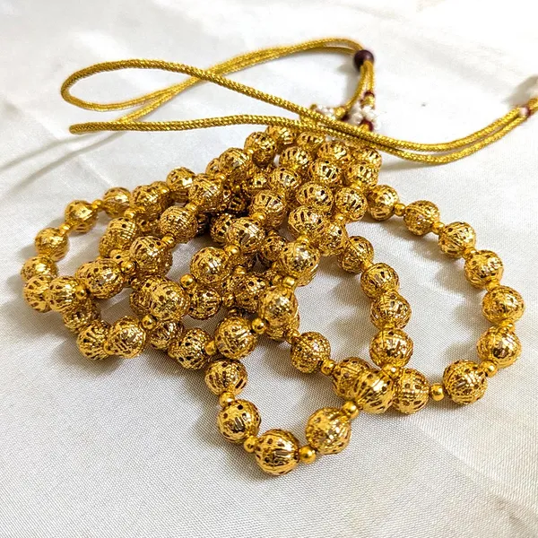 Gold_Finish_Traditional_Mala_set