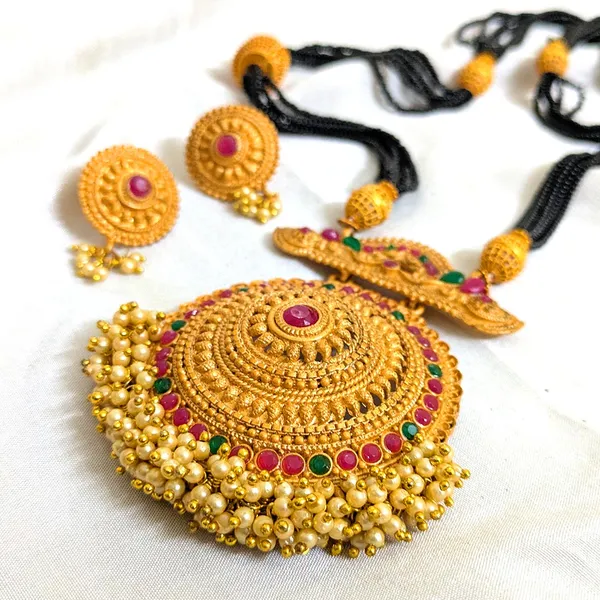 Traditional_Matt_Gold_Finish_Long_Mangalsutra