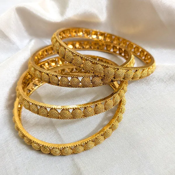 Gold_Finish_Traditional_Bangles