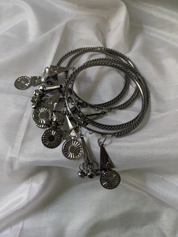 Black_Steel_Metal_Oxidised_Bangles_For_Women