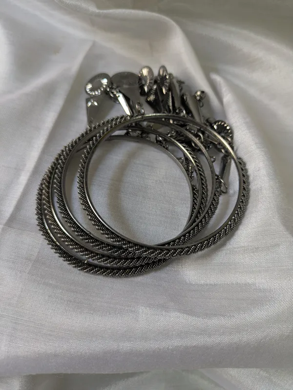 Black_Steel_Metal_Oxidised_Bangles_For_Women