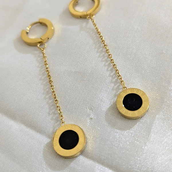 Western_Gold_Finish_Earrings