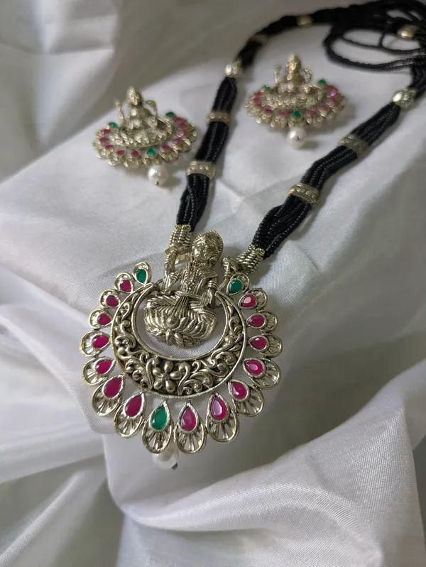 Black_Metal_Long_Mangalsutra_For_Women